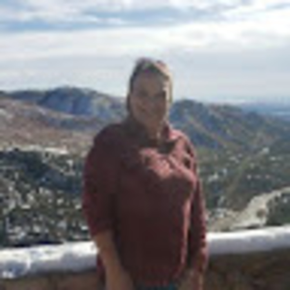 Meet your Posher, Crystal